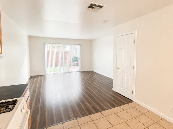 1112 Evelyn Ln APT B, Sacramento, CA 95864