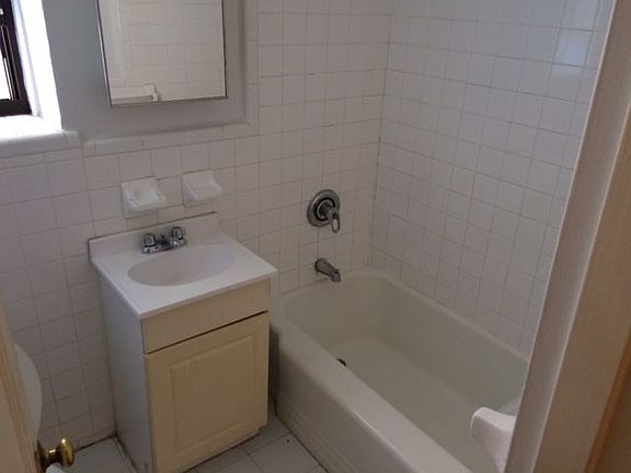 4th image of 9419 66th Ave APT 1J