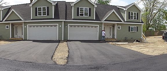 2nd image of 14 Fyrbeck Ave