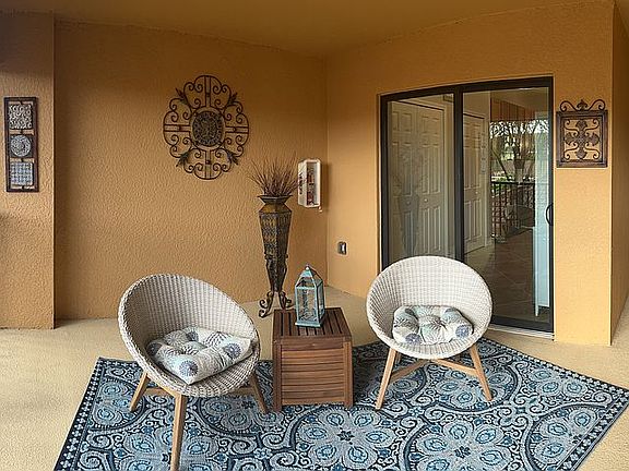 Front lanai
