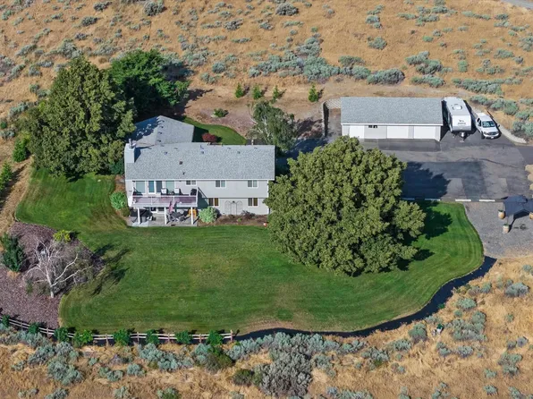 703 S 48th Ave, West Richland, WA 99353