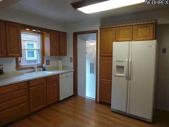 4th image of 8313 Whitehaven Dr