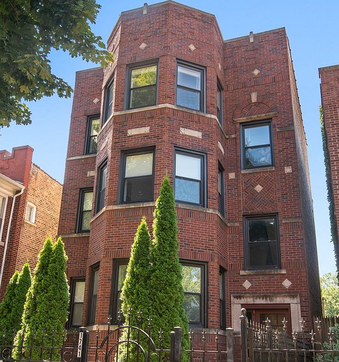1st image of 1741 W Albion Ave APT 1