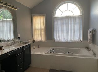 7505 New Caledonia Ct, Gainesville, VA 20155
