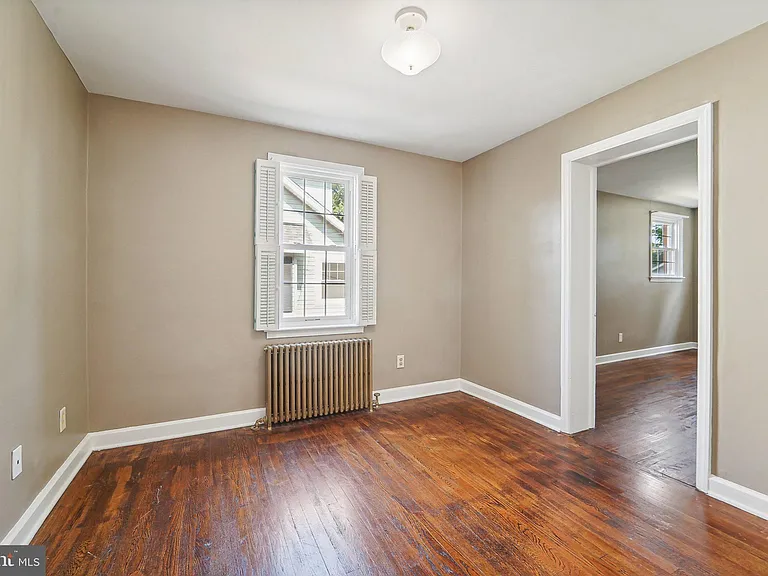 204 Glenmore Ave — Photo 13