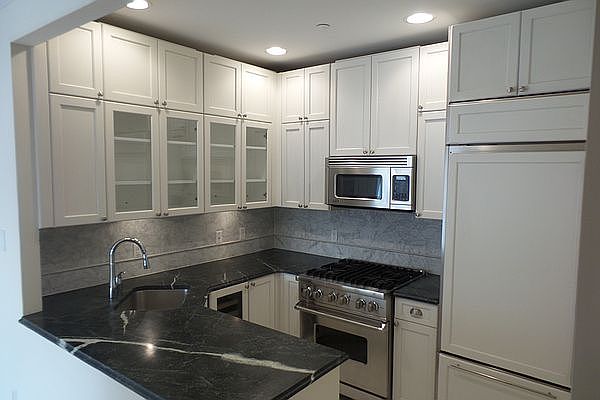 1st image of 261 W 112th St #E