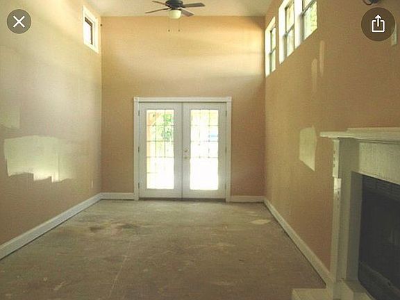 4th image of 313 Paradise Cir
