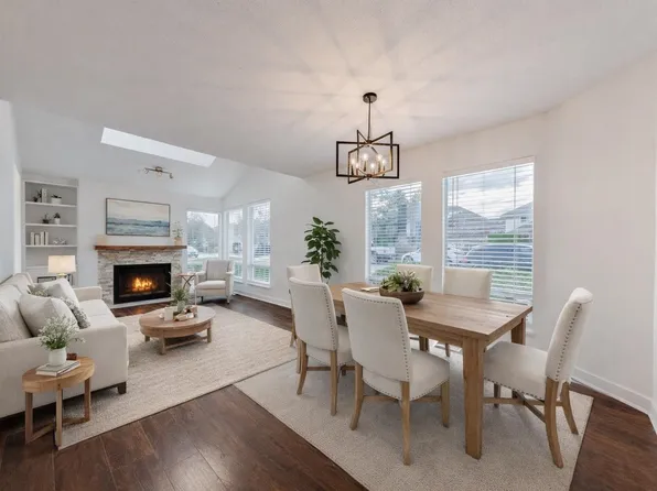 8008 Ash St, Richmond, BC V6Y 3H8