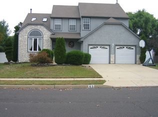66 Saddlebrook Dr, Sewell, NJ 08080
