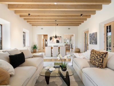 107 W Wildflower Dr, Santa Fe, NM, 87506