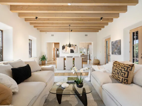 107 W Wildflower Dr, Santa Fe, NM 87506