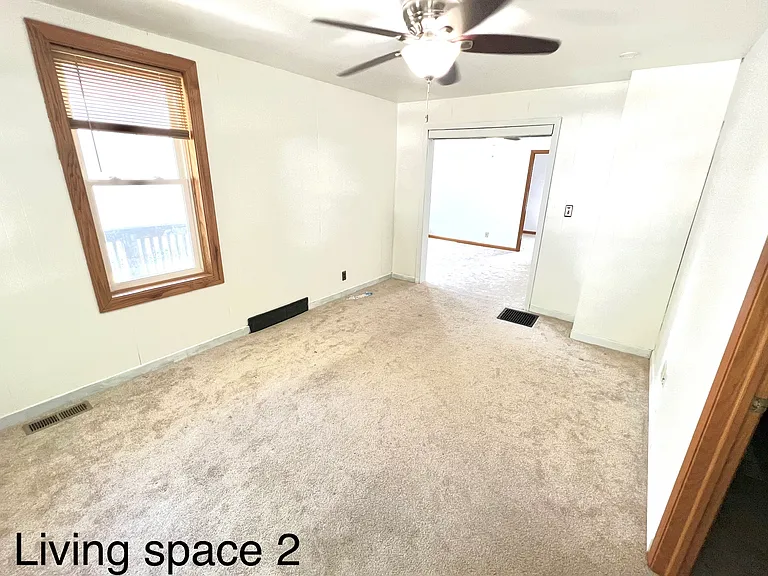 1619 Superior Ave — Photo 11