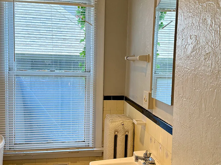 Cheesman Park Apartment — Photo 22
