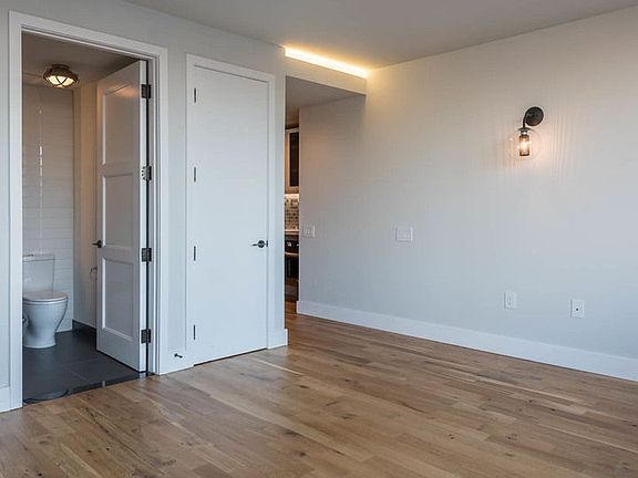 5th image of 670 Pacific St APT 703