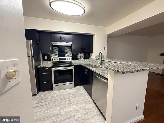 3rd image of 6004 Curtier Dr Unit D