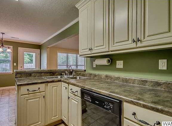 4th image of 1918 Lenox Dr