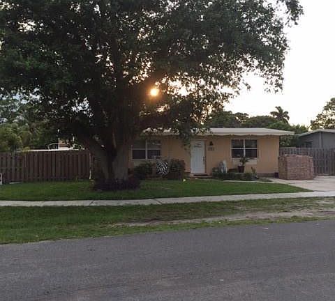 2nd image of 35 Tortuga Drive