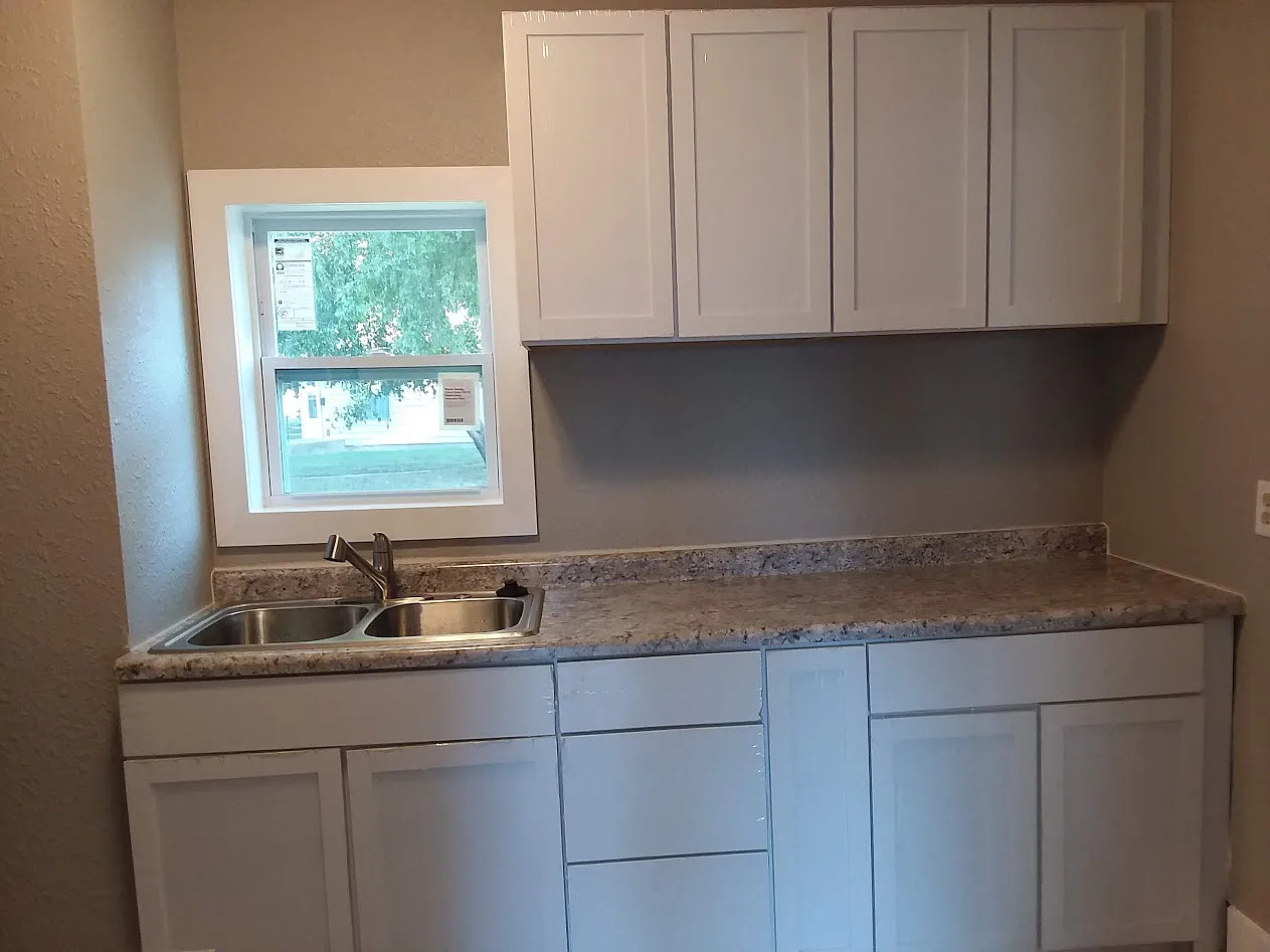 3 bed, 1.5 bath, 1100 sqft, $1,300 — Photo 4
