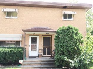 16233 Maplewood Ct, Maple Heights, OH 44137