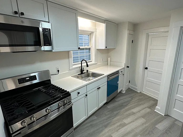 493 Lynn St #4 — Photo 4