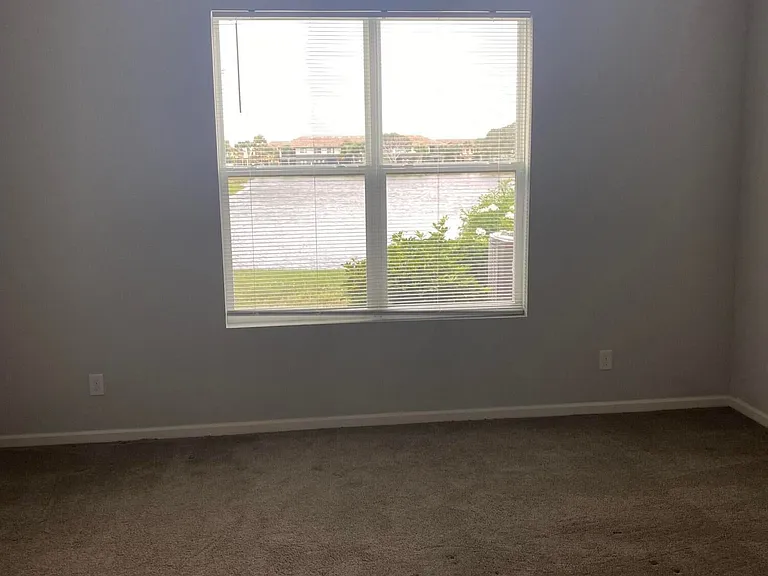 684 Carlsbad Dr — Photo 22