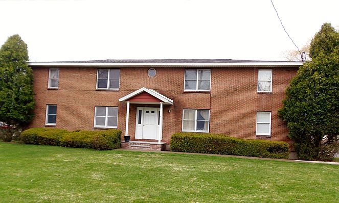 1st image of 4 Marsh St APT 4