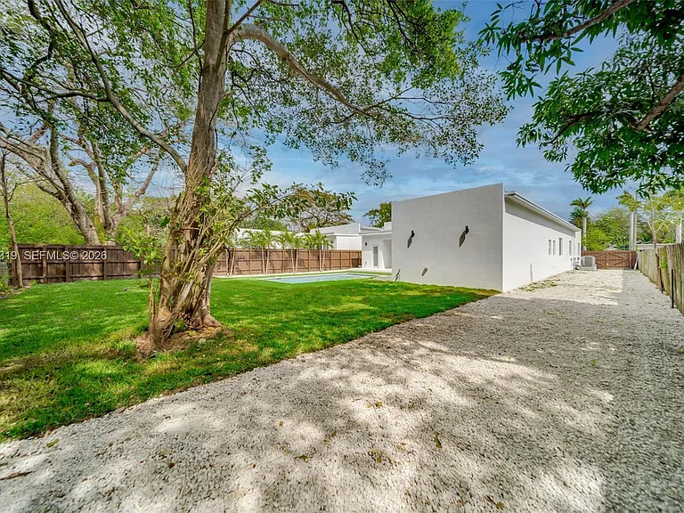 8990 N Miami Ave — Photo 60