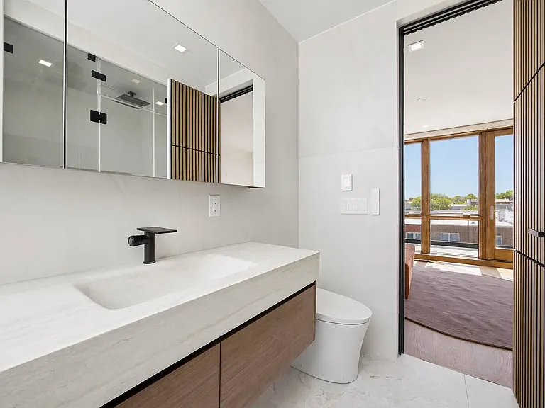 21-17 38th St #PENTHOUSE — Photo 14