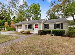 7 Zephyr Ln, Barrington, RI 02806