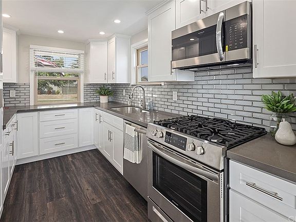 4th image of 5148 Deelane St