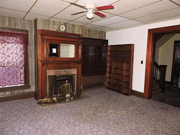 2nd image of 501 W Water St