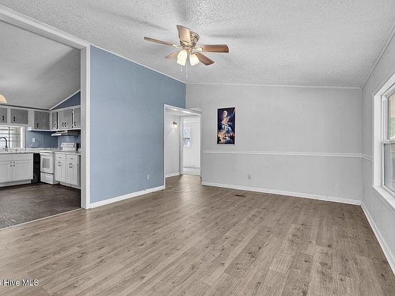 4th image of 481 Mount Hebron Road