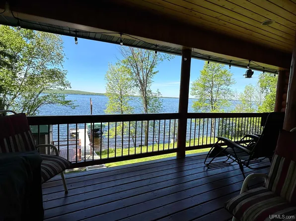 10239 E Shore Rd, Marenisco, MI 49947