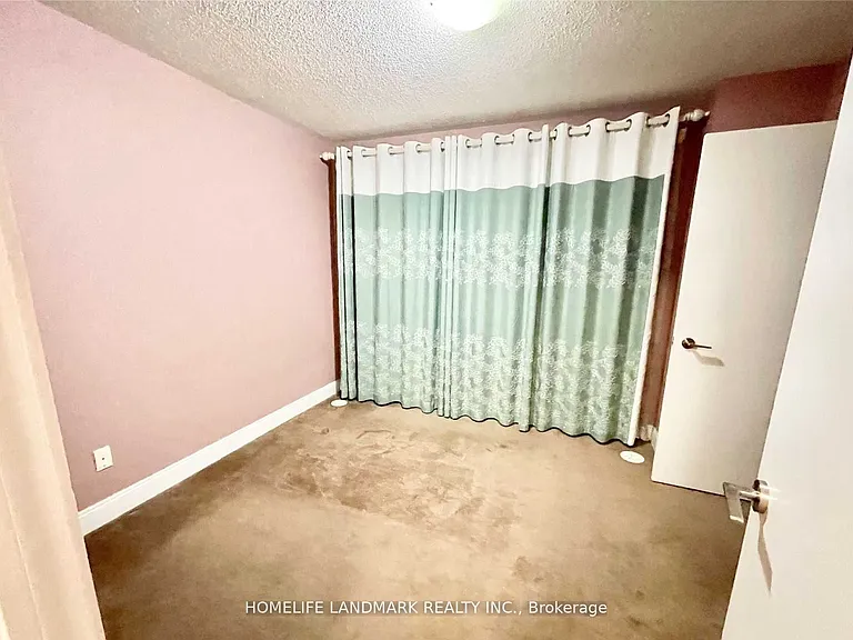 330 Village Green Sq #Townhouse 46 — Photo 7