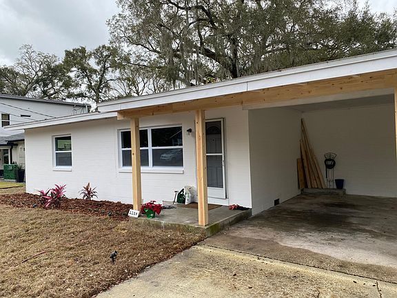 2nd image of 2204 Henderson Dr
