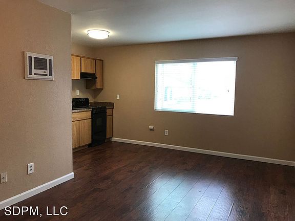 4th image of 2944 F St