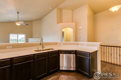 4th image of 681 Vermilion Peak Dr
