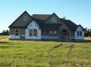 15418 Bayou Oaks Dr, Danbury, TX 77534