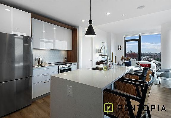 2nd image of 224 E 135th St APT 2401