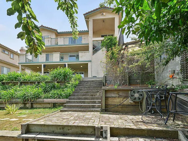 5070 Cochrane Ave — Photo 20