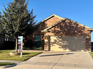 461 Creek Terrace Dr, Saginaw, TX 76131