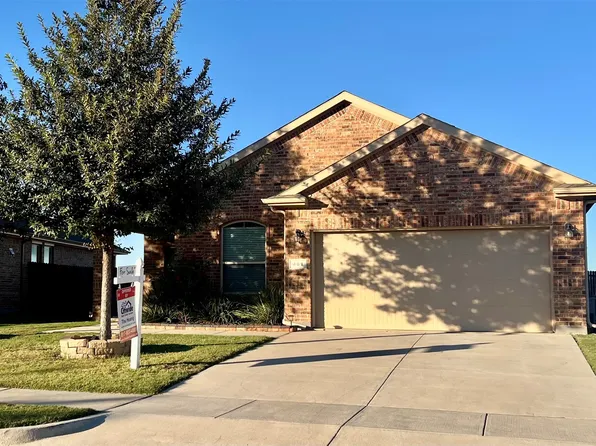 461 Creek Terrace Dr, Saginaw, TX 76131