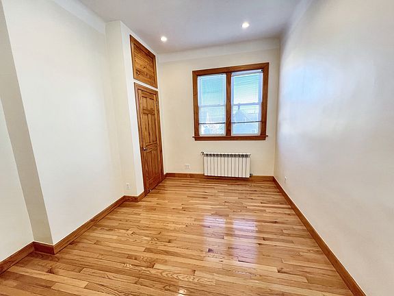 5th image of 7644 Park Ln S Floor 2
