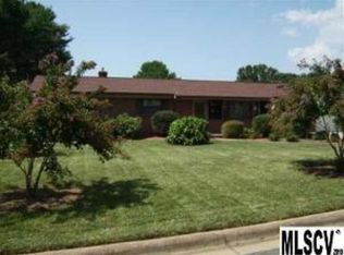 407 25th St NW, Hickory, NC 28601