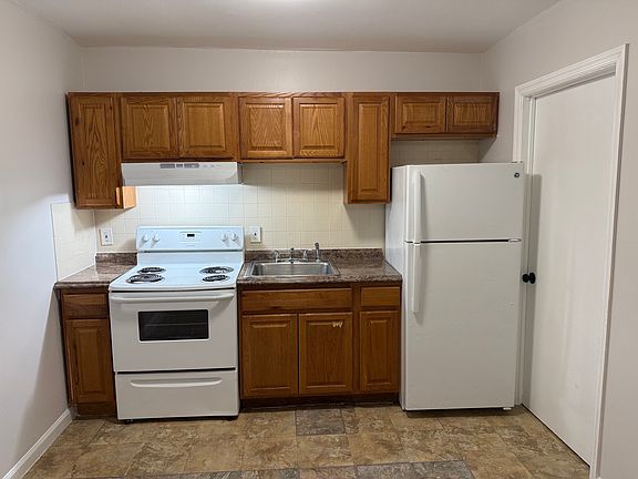 5th image of 1215 Summit Ave APT 9