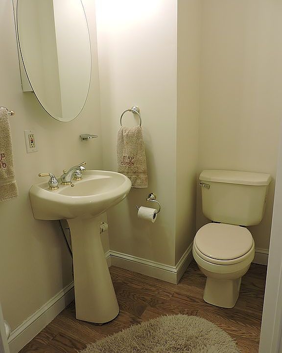 2nd image of 1 Maple Dr
