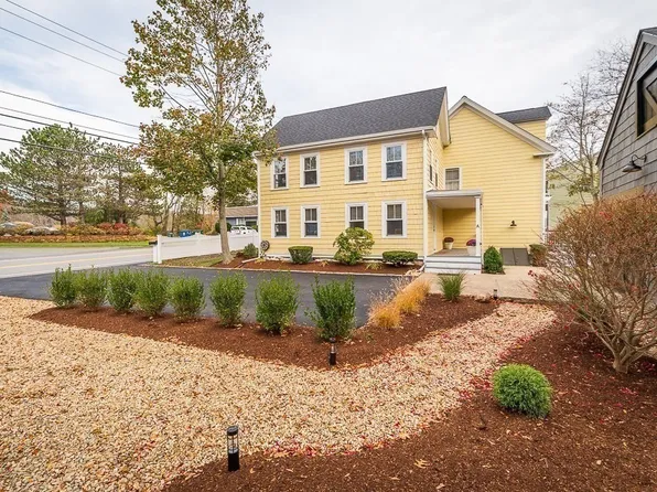 238 Western Ave #A, Essex, MA 01929