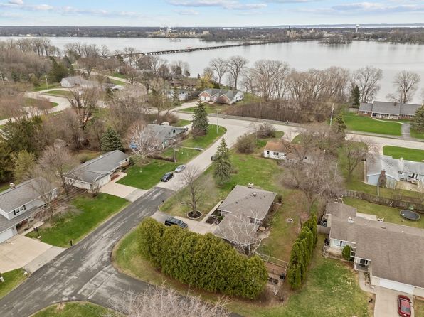 807 Haase St, Neenah, WI 54956