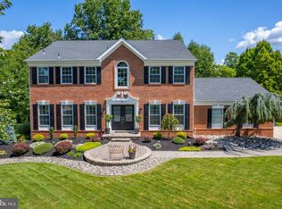 28 Quail Hollow Dr, Sewell, NJ 08080