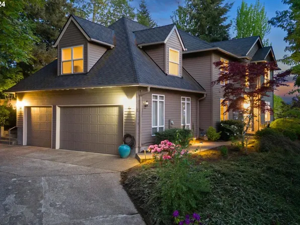 2 Creekside Ter, Lake Oswego, OR 97035